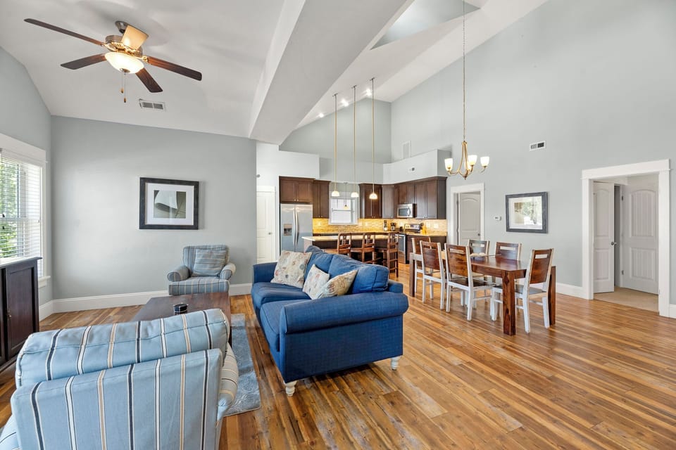 BV1086A: Sol Mate at Beacon Villas | Mid Level Living Area