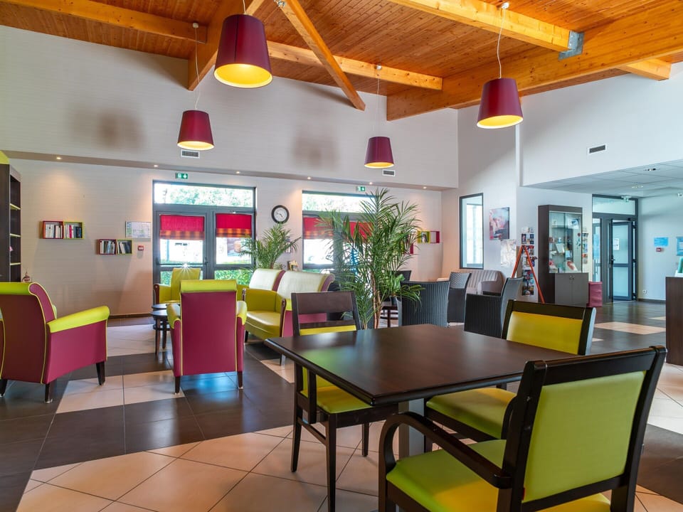 Apartment | Dining