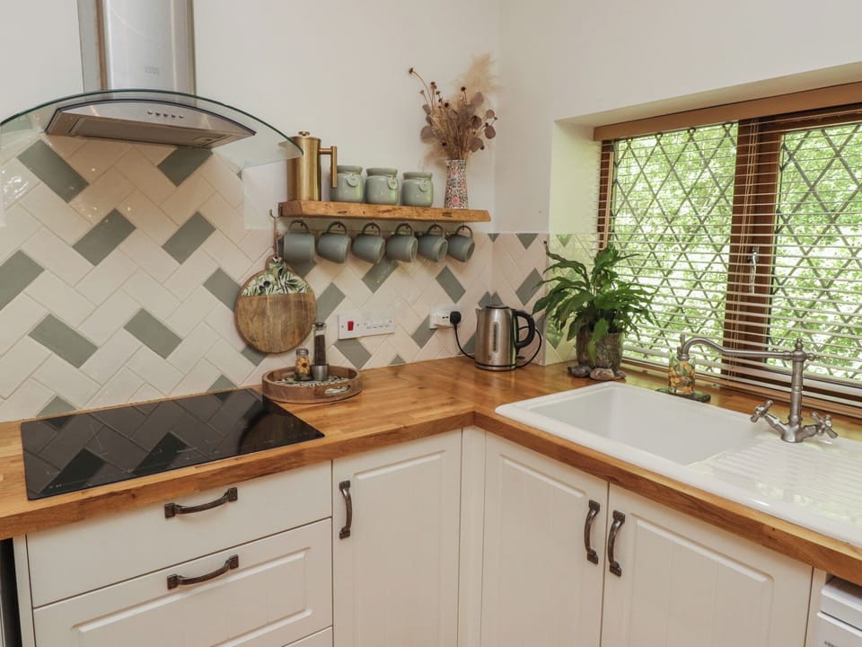 Dishwasher, cookware/dishes/utensils