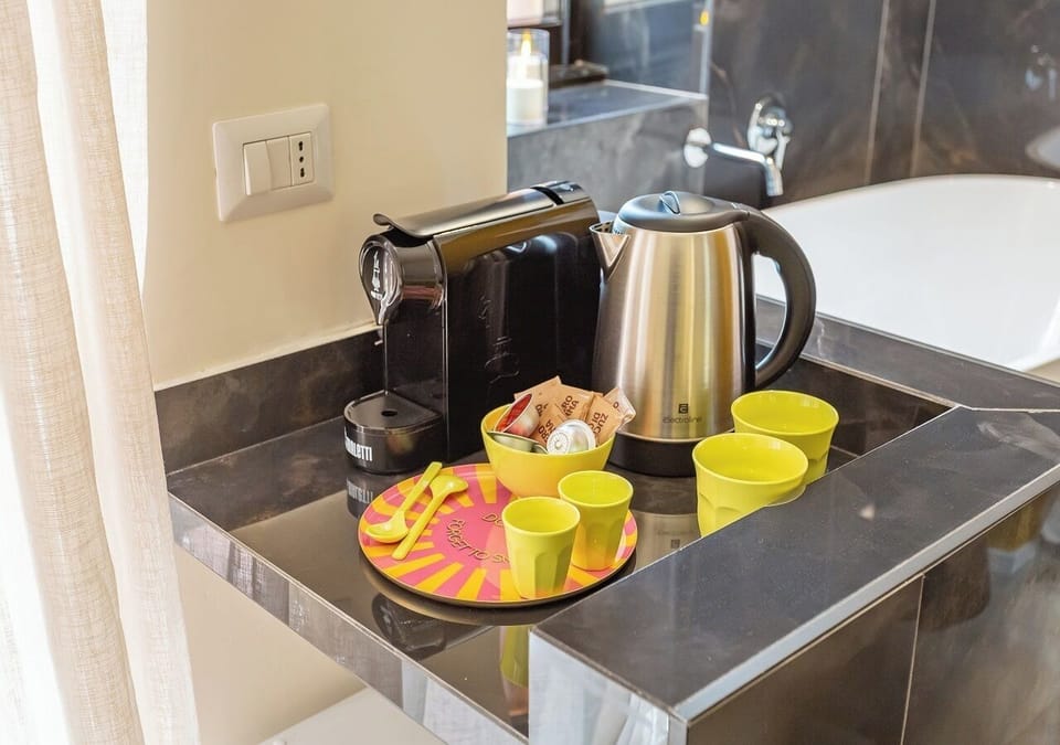 Exclusive Double Room | Coffee and/or coffee maker