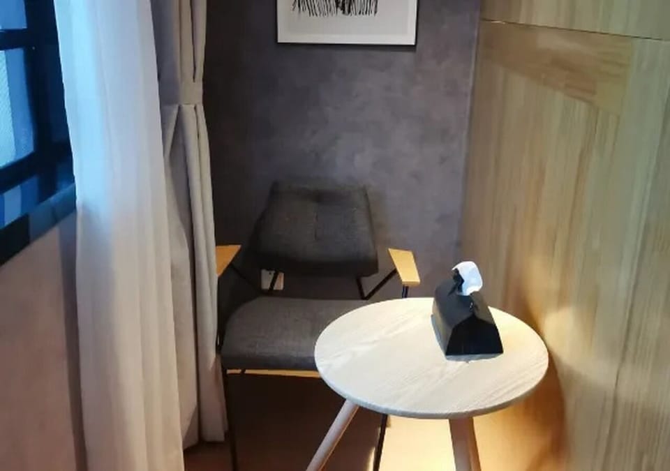 Family Triple Room | Desk, laptop workspace, free WiFi