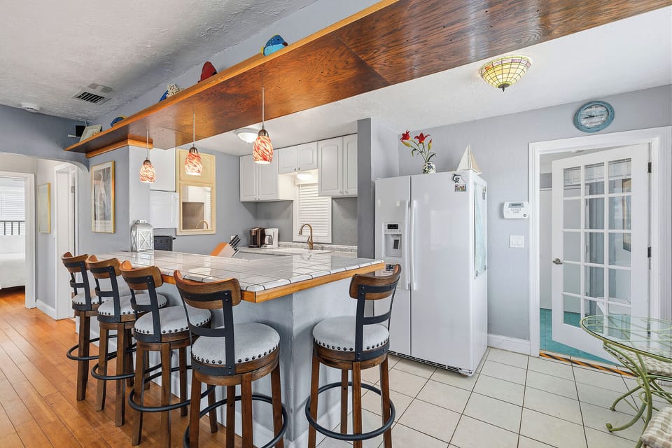 Bar Seating for 5