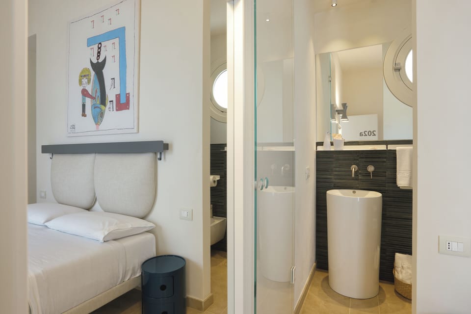 Classic Triple Room | In-room safe, free WiFi