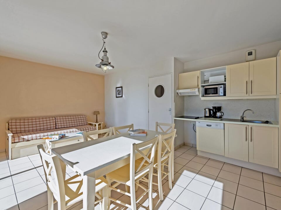 Apartment | Dining
