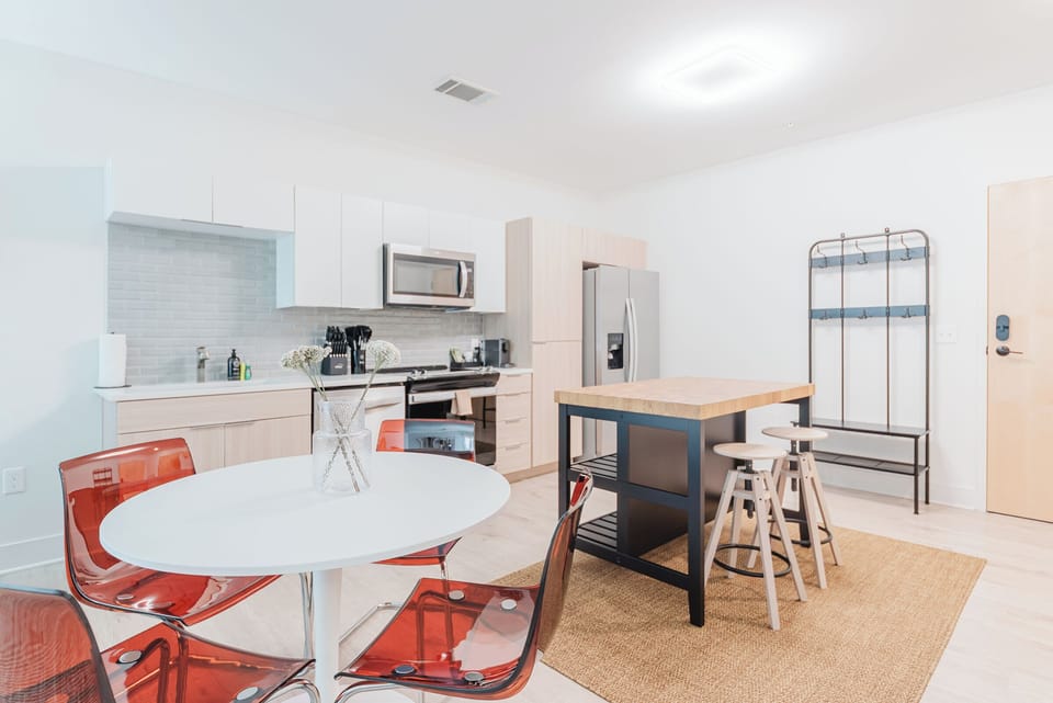 Suite, 1 Bedroom | Private kitchen