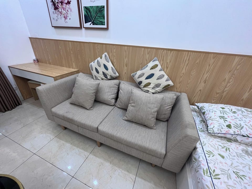 Deluxe Apartment, Balcony, City View | Living area