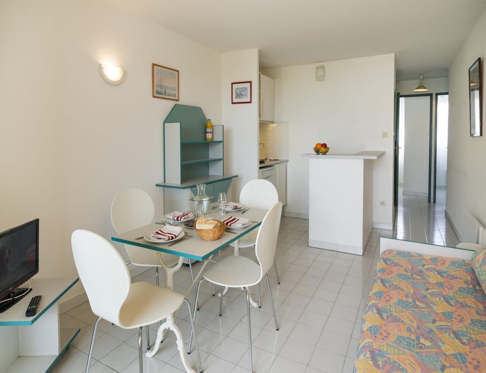 Apartment | Dining