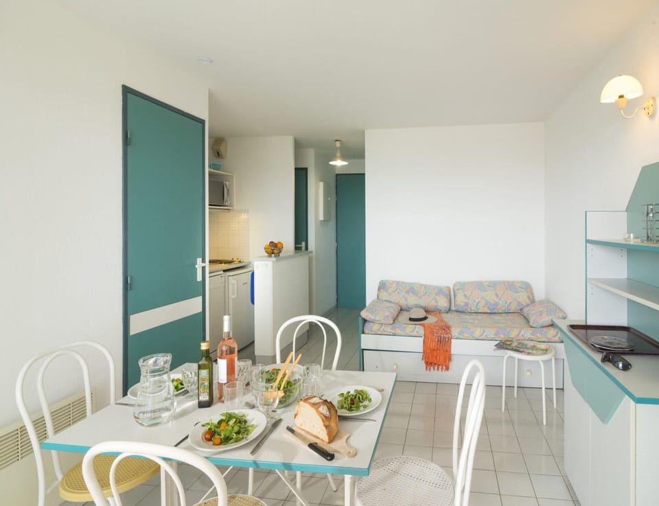 Apartment | Dining