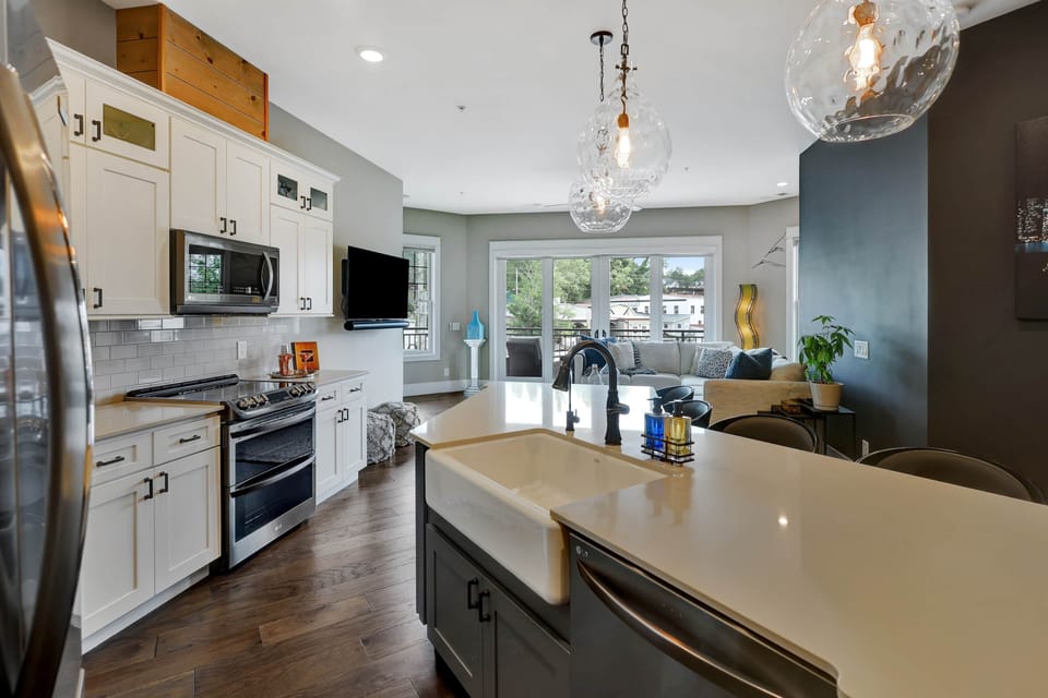 Full Size Kitchen