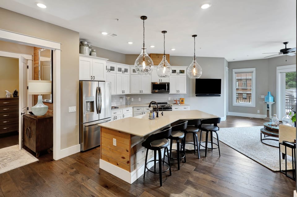Full Size Kitchen