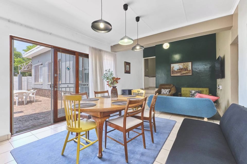 Apartment, 3 Bedrooms, Patio | Dining room
