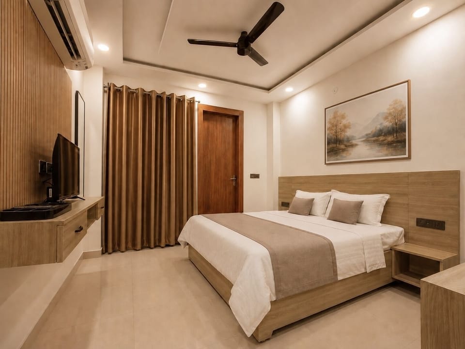 Classic Double Room, Non Smoking, Pets Not Allowed | Premium bedding, desk, laptop workspace, iron/ironing board