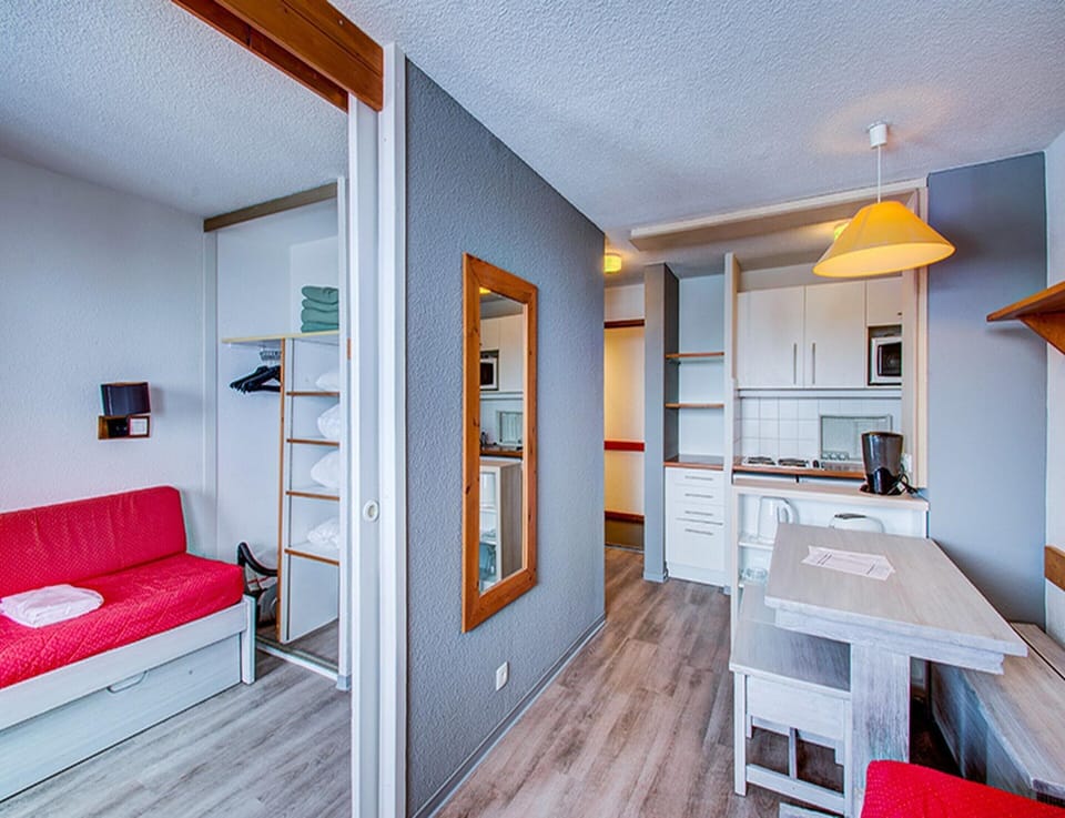 Apartment | Dining
