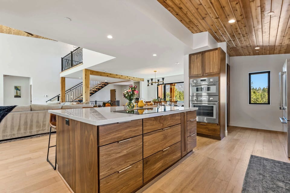 Gather Around the Island in This Luxury Chef’s Kitchen