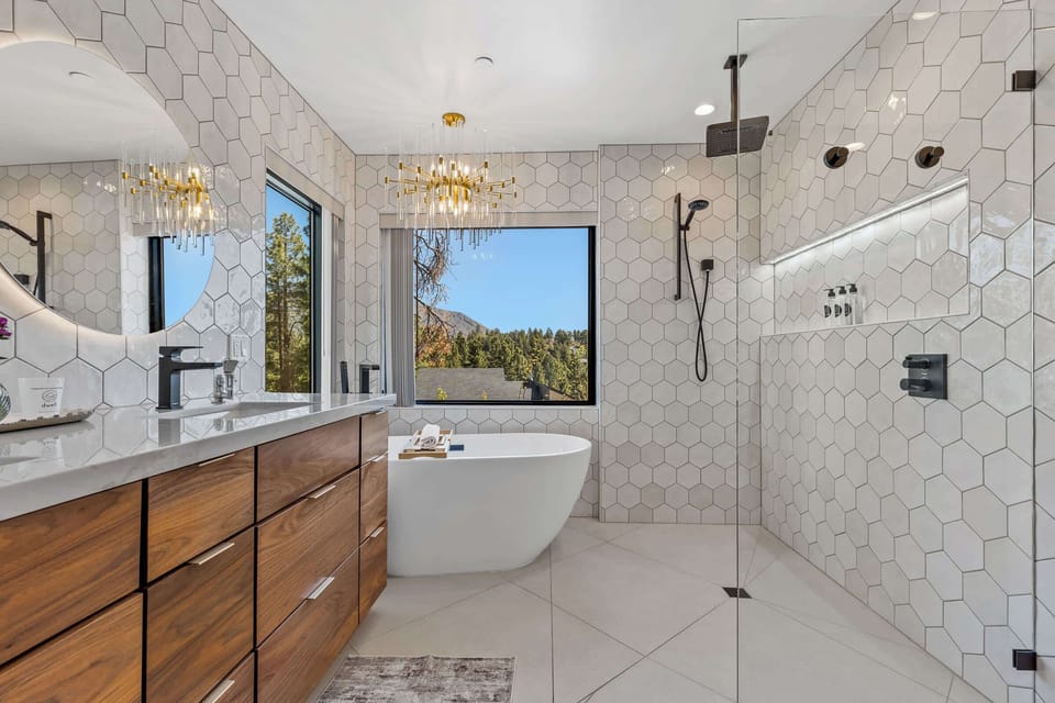 Soak with a View in This Spa-Like Bathroom
