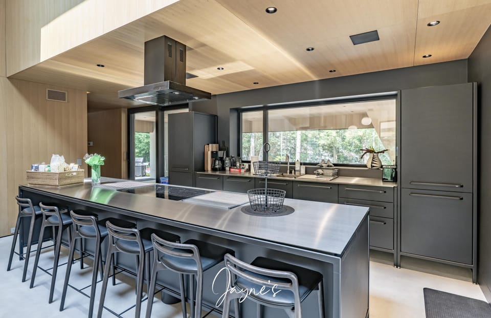 Kitchen &amp; Bar Seating