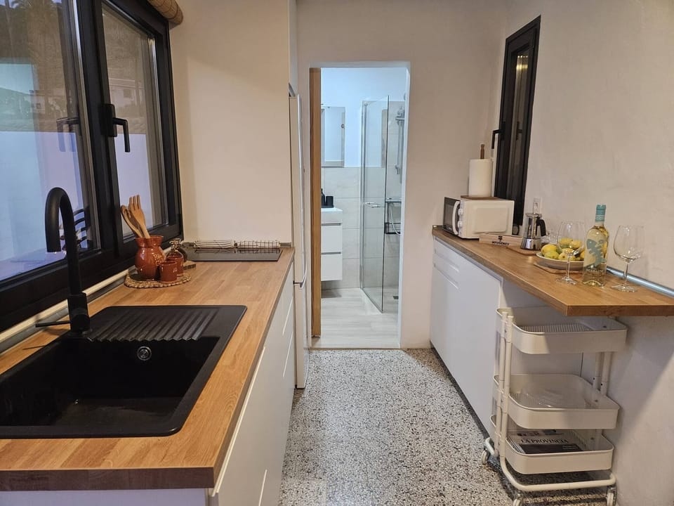 Apartment, 1 Bedroom, Patio | Private kitchen