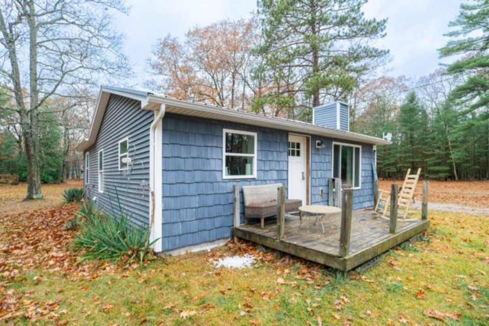 Exterior of Cabin #7 Left
