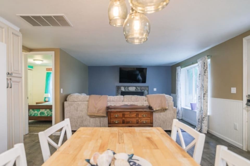 Interior of Cabin #7 Living and Dining Room