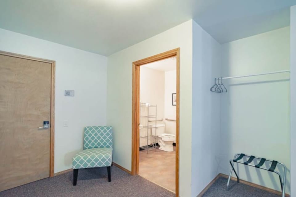 Guest Room #9