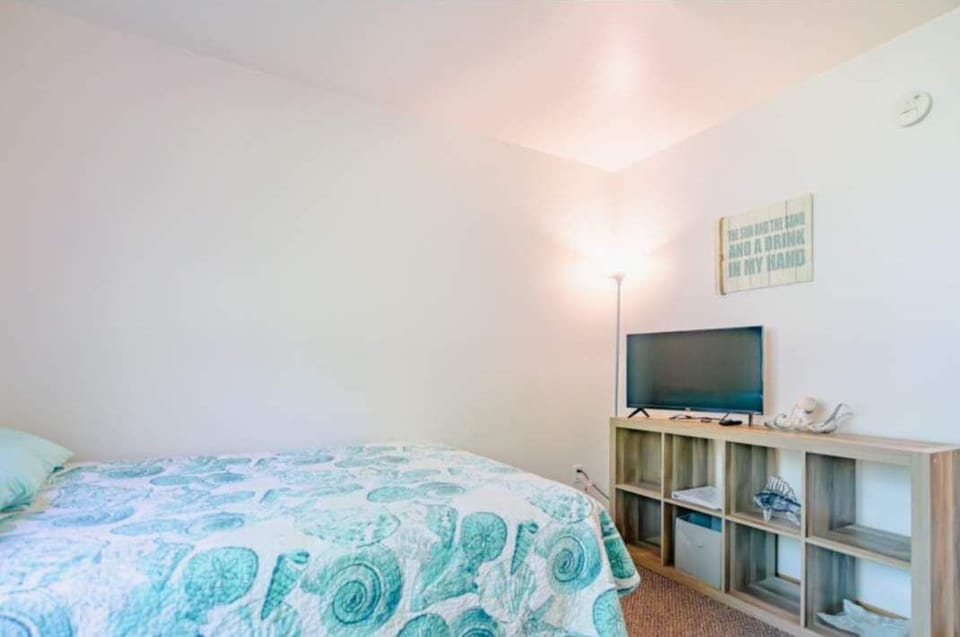 Guest Room #10