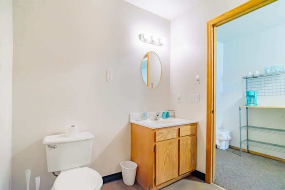 Guest Room #10
