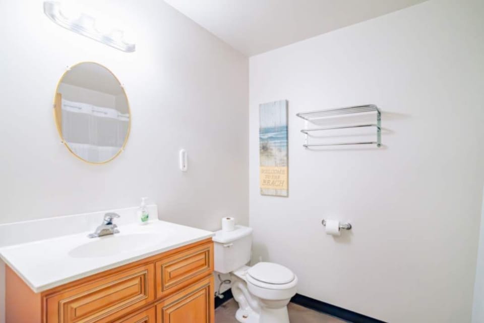 Guest Room #11