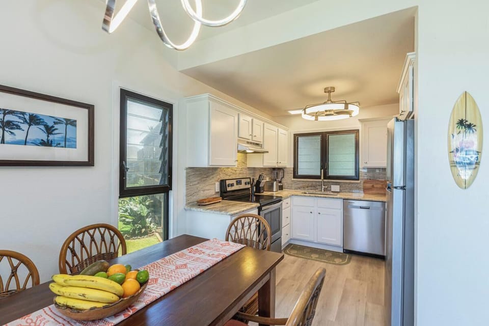 Modern, FULLY equipped, airy and well lit kitchen. 