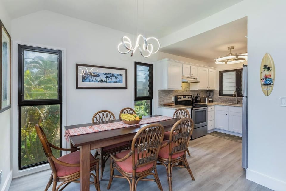 Kitchen and dining area have 3 sided ventilation with beautiful pool views. 
