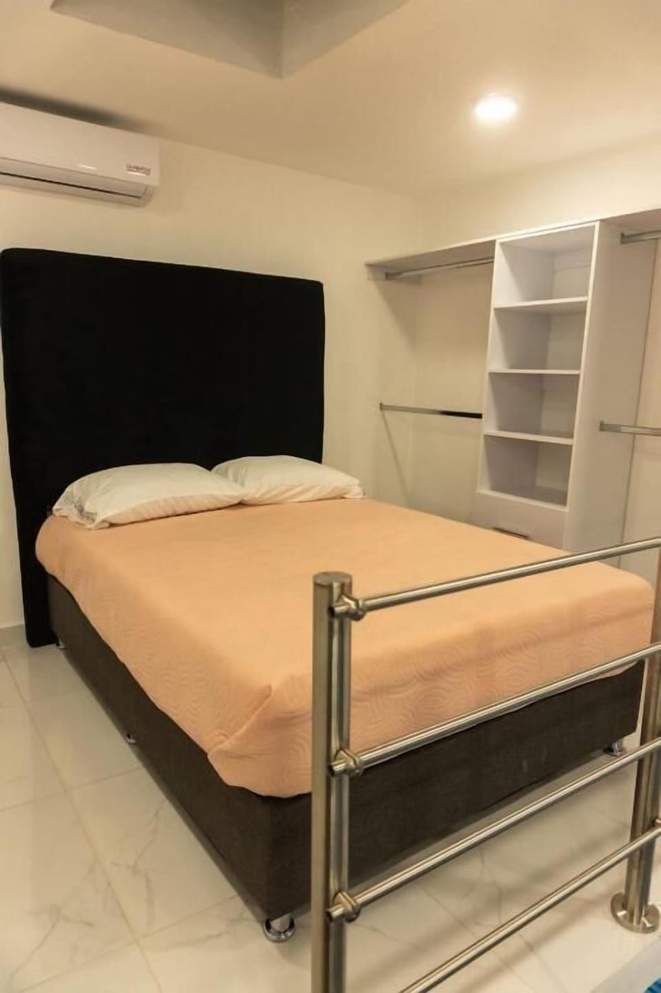Loft | In-room safe, iron/ironing board, free WiFi
