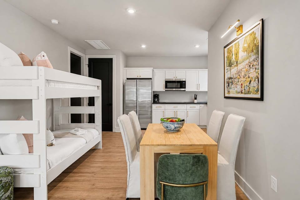 Dining area with seating for 6 guests.