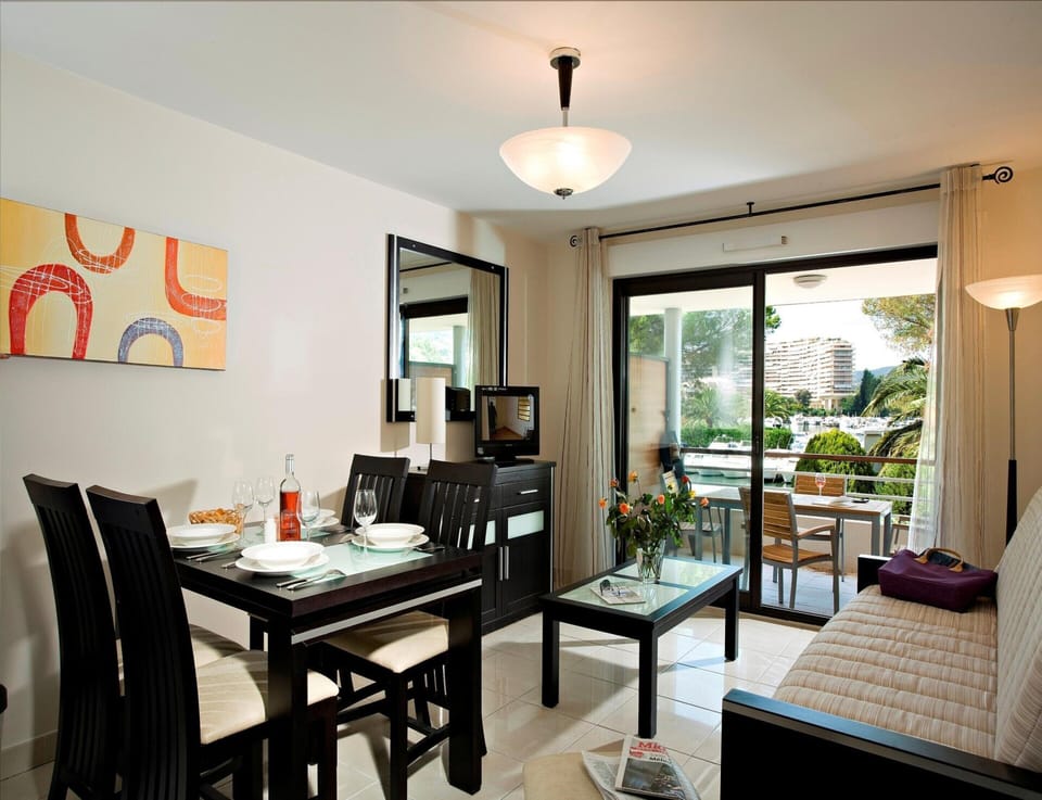 Apartment | Living room