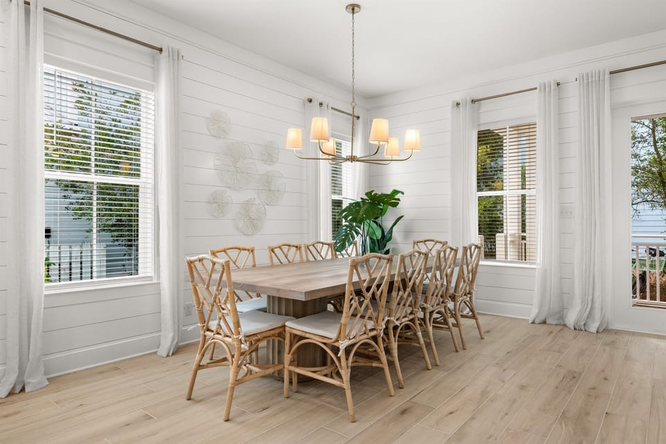 Dining room table