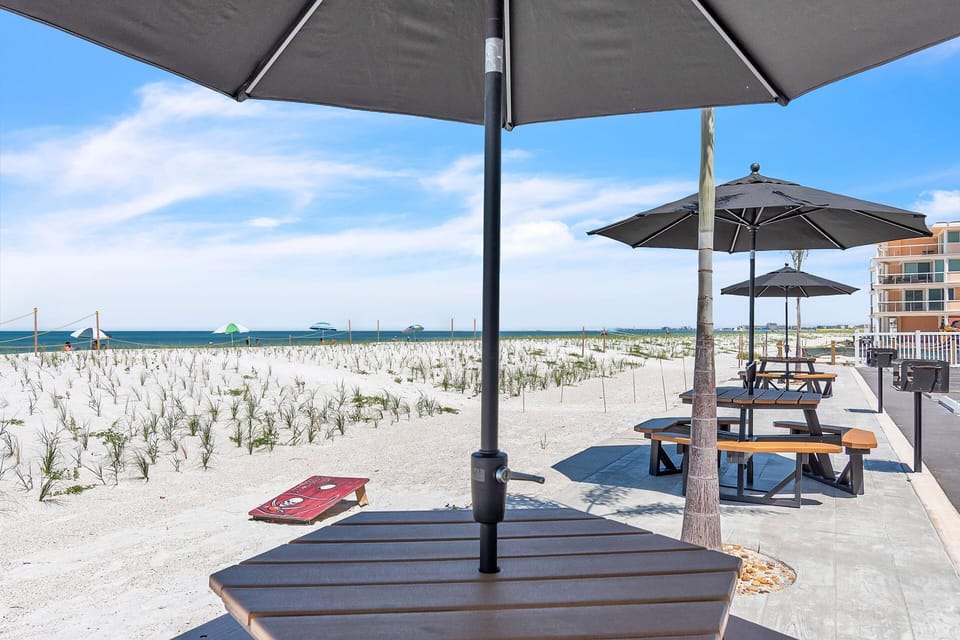 Condo, 1 Queen Bed (Sunset Chateau 502) | Outdoor dining