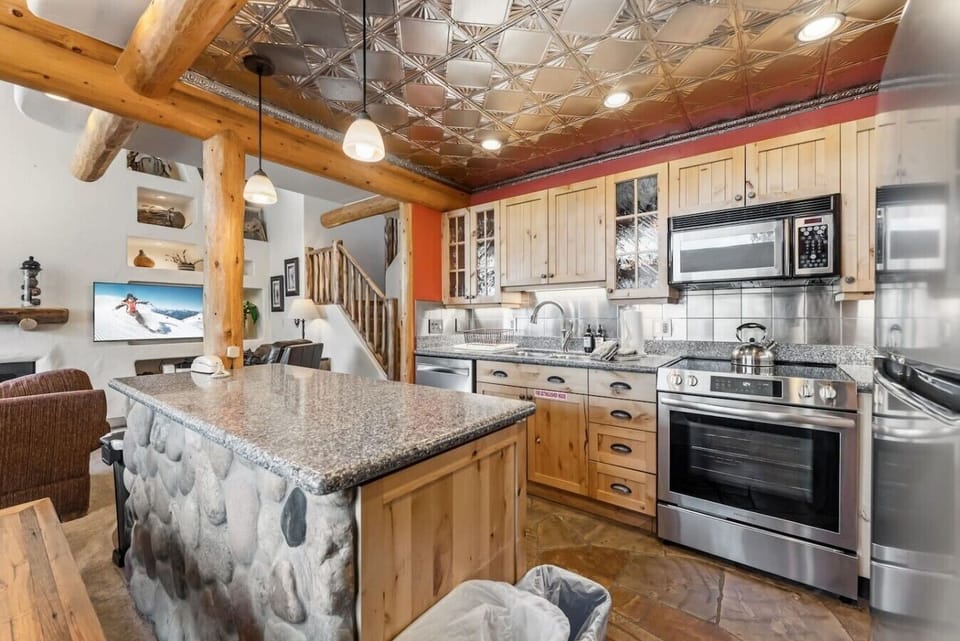 Fully equipped kitchen