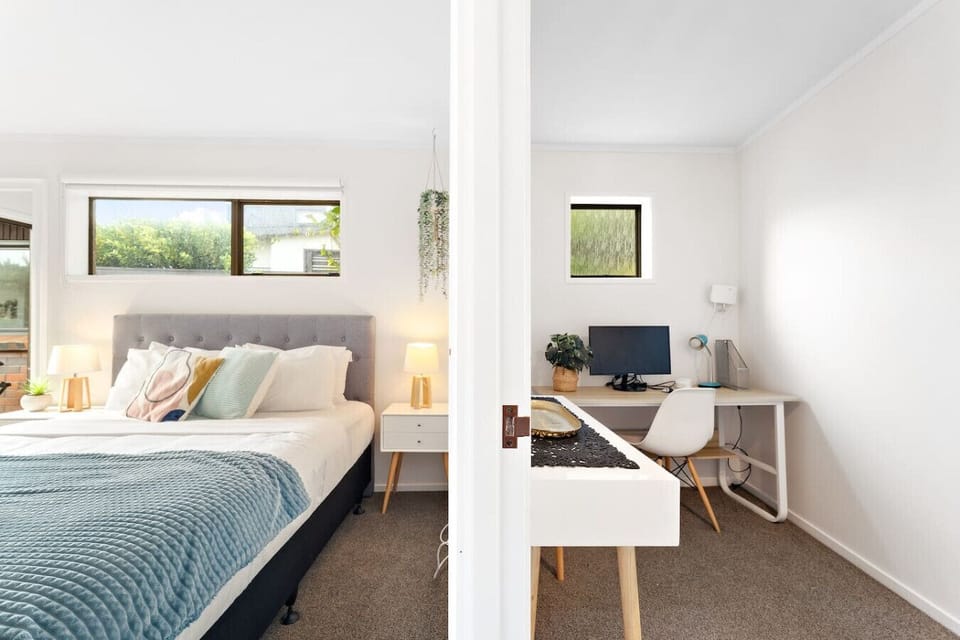 Office room off the main bedroom