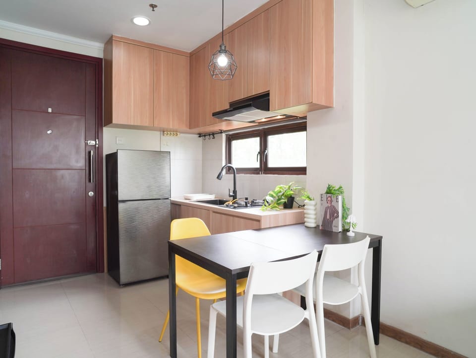 Standard Apartment | Dining room