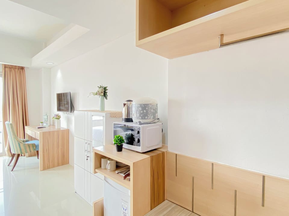 Standard Studio | Private kitchen | Mini-fridge