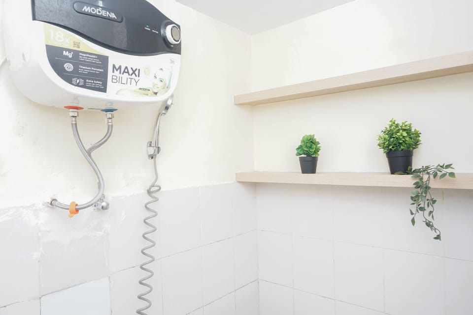 Standard Studio | Bathroom