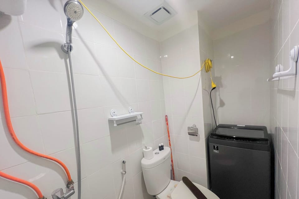 Standard Studio | Bathroom