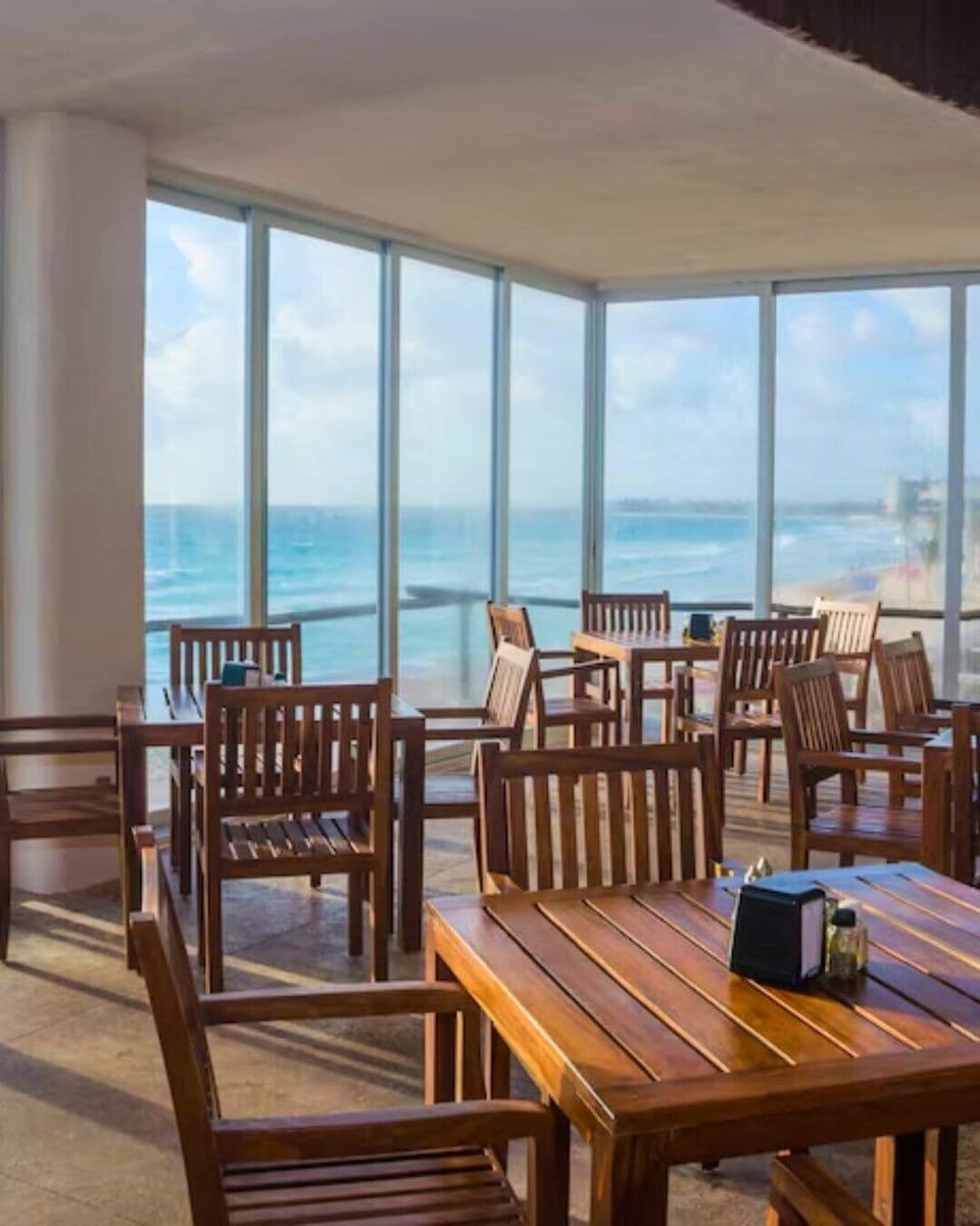 Comfort Studio Suite, Multiple Beds, Ground Floor | Dining