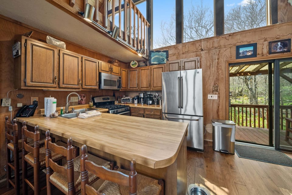 Snow Lake Lodge Kitchen