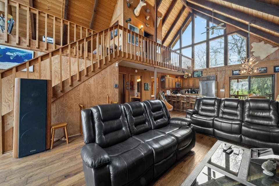 Leather Reclining Sofas