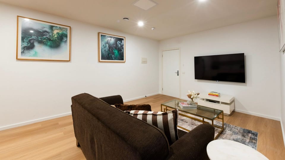 Comfortable living space designed for relaxing, with a practical layout for everyday stays.