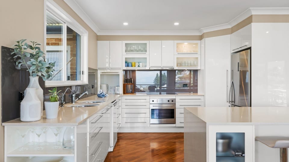 Simple, Clean and complete kitchen. 