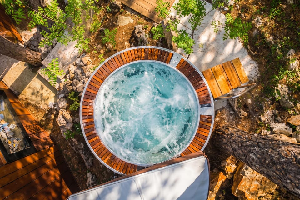 Jacuzzi
