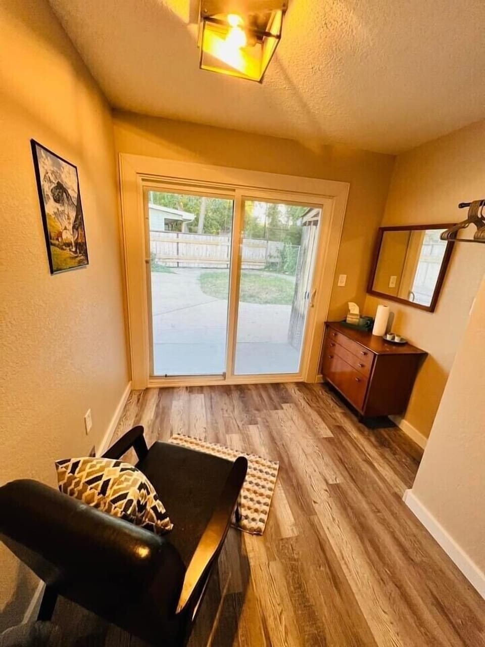 Basic Double Room Single Use | WiFi (free), bed sheets