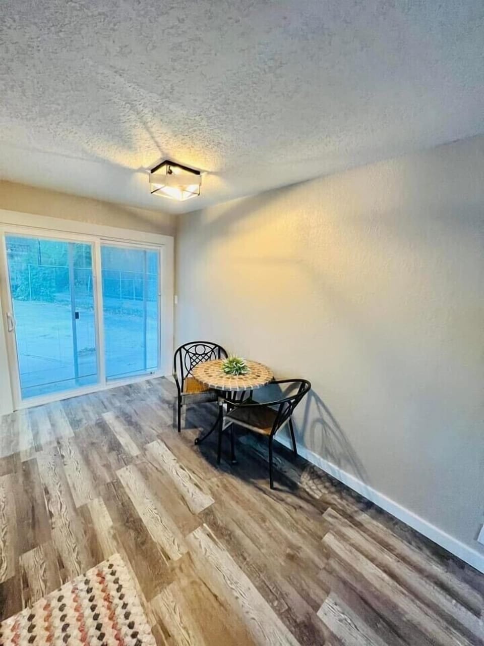 Basic Double Room Single Use | WiFi (free), bed sheets