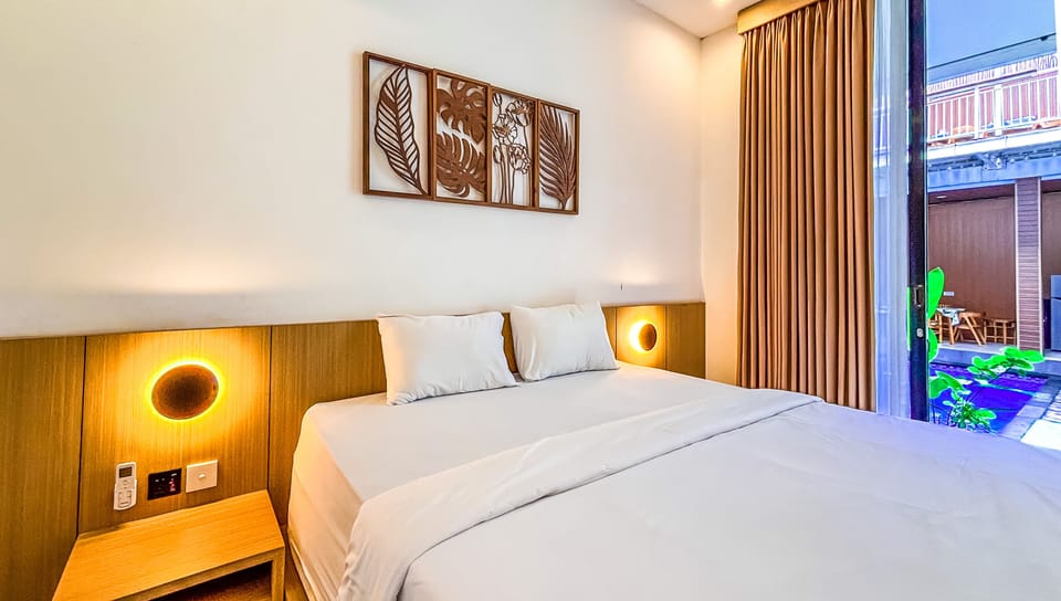Standard Double Room, 1 Queen Bed, Private Bathroom, Pool View | Desk, free WiFi