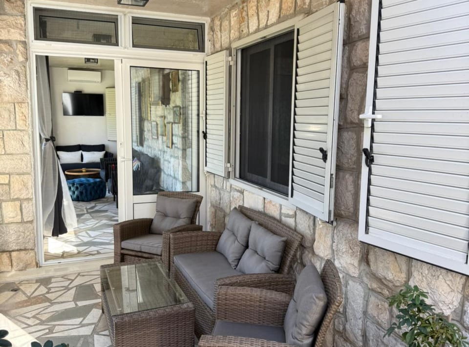 Apartment (Two Bedroom Apartment with Terrace) | Property amenity